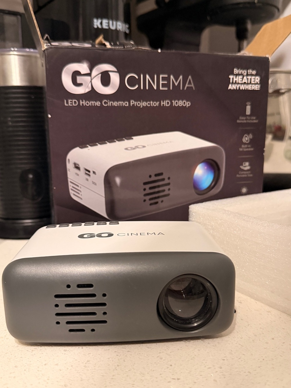 Portable LED Projector - Picture 1 of 6